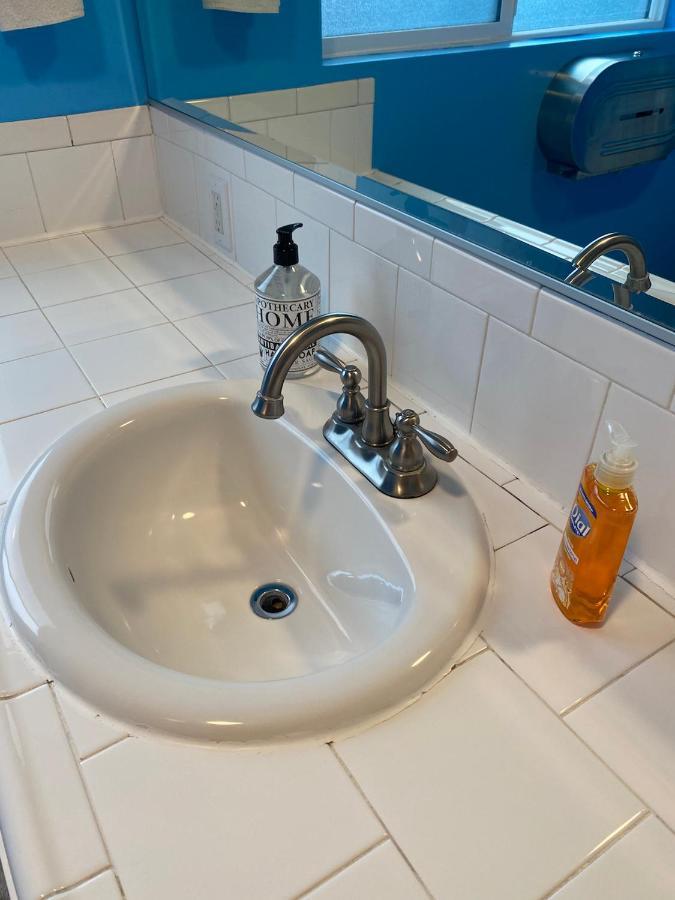 Private Los Angeles Room - Free Wifi, Ac, Tv, Private Fridge, Kitchen, Near Usc - Exposition Park - Usc Memorial Coliseum - Banc Of California Bmo Stadium - Downtown Los Angeles Dtla - University Of Southern California Usc!! Exterior photo