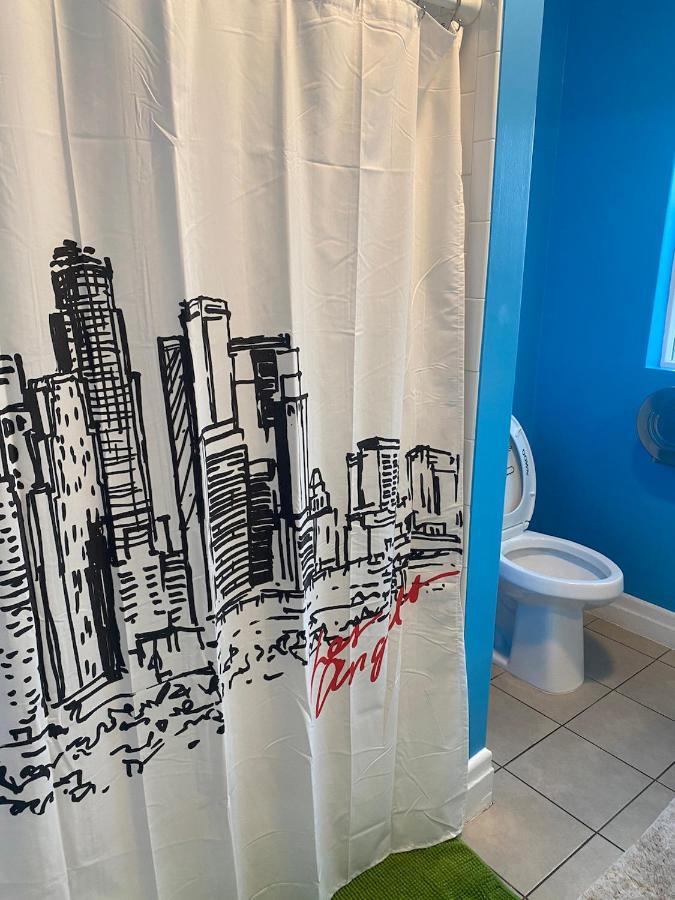 Private Los Angeles Room - Free Wifi, Ac, Tv, Private Fridge, Kitchen, Near Usc - Exposition Park - Usc Memorial Coliseum - Banc Of California Bmo Stadium - Downtown Los Angeles Dtla - University Of Southern California Usc!! Exterior photo