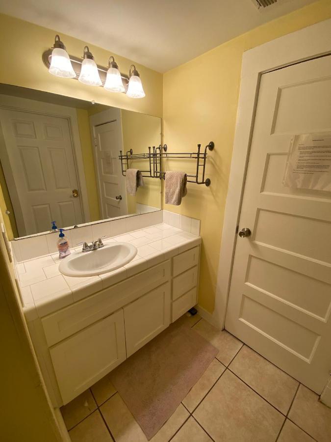 Private Los Angeles Room - Free Wifi, Ac, Tv, Private Fridge, Kitchen, Near Usc - Exposition Park - Usc Memorial Coliseum - Banc Of California Bmo Stadium - Downtown Los Angeles Dtla - University Of Southern California Usc!! Exterior photo